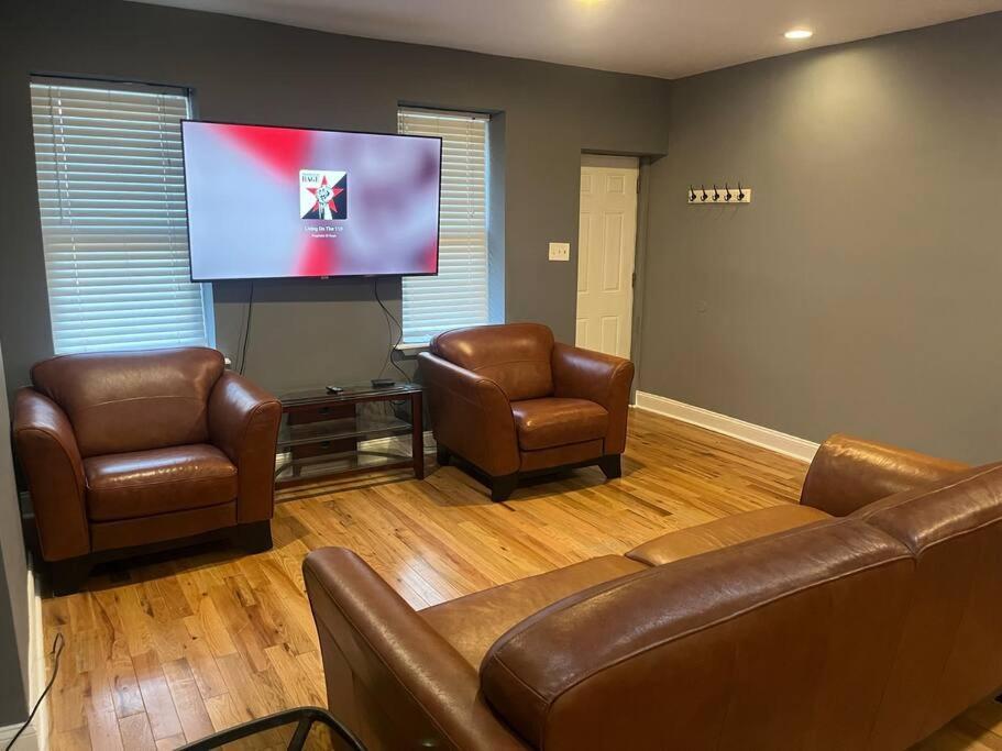 No-frills 3br With 2-car Parking