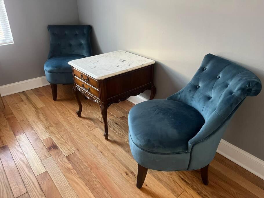 No-frills 3br With 2-car Parking Holiday home *