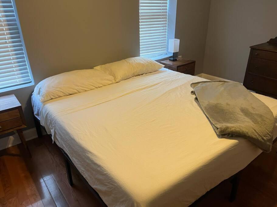 No-frills 3br With 2-car Parking Philadelphia