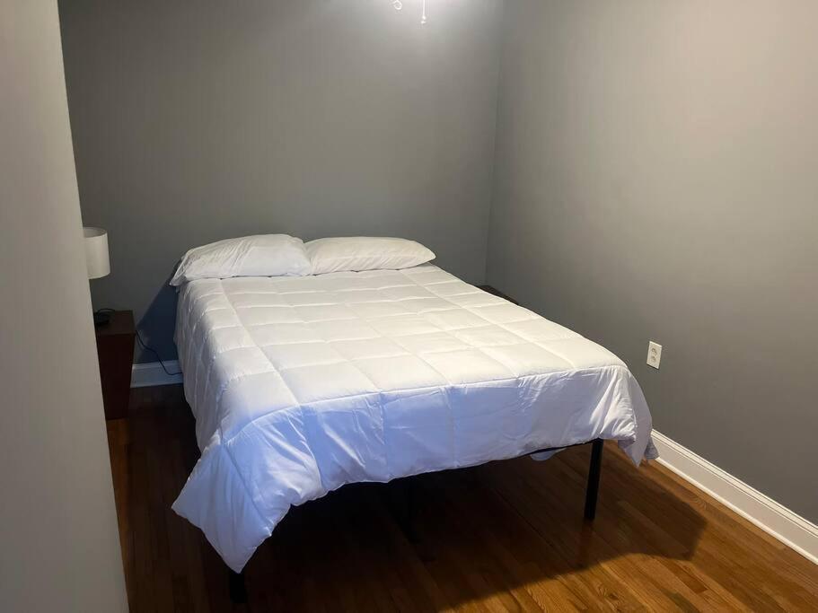 Holiday home No-frills 3br With 2-car Parking *